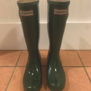 Hunter Green Boots size 3F/2M